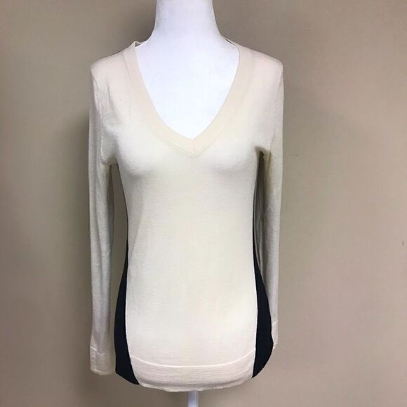 👠Club Monaco off white/ black wool sweater. Size XS - Picture 1 of 5